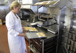 麥當勞價格調整背后 從全球視角看快餐食品的工業化生產